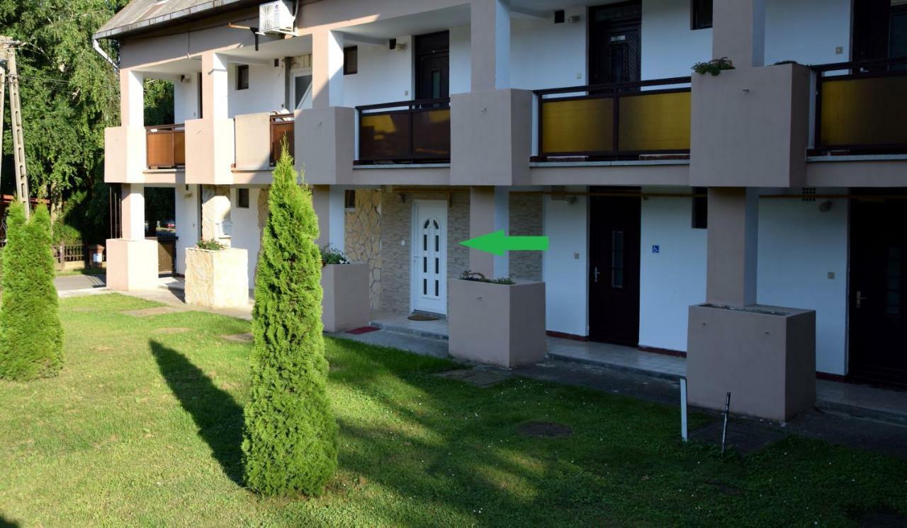 Judit Apartman Dombovar-Gunaras Exteriör bild